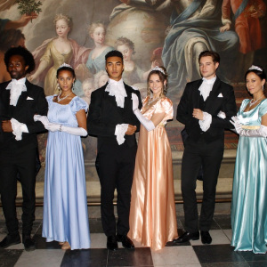 Bridgerton-Inspired-Dancers