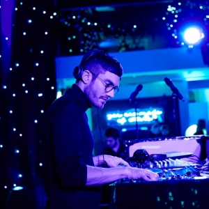 DJs